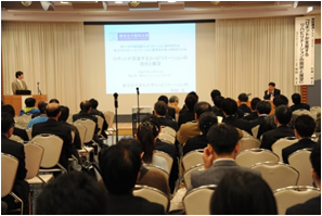 和田太先生（日本女子医科大学准教授）による、特別講演の様子
